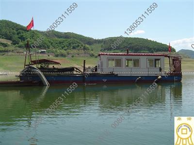 [遼寧]抽沙船用于抽礦砂，鴨綠江畔現金鼎諾倩影